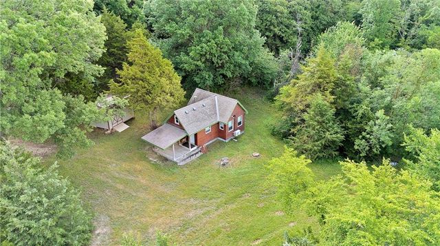 5298 Chihuahua Road, Higginsville, MO 64037