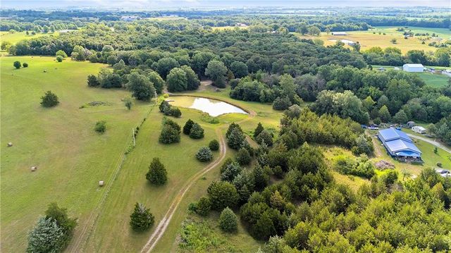 5298 Chihuahua Road, Higginsville, MO 64037