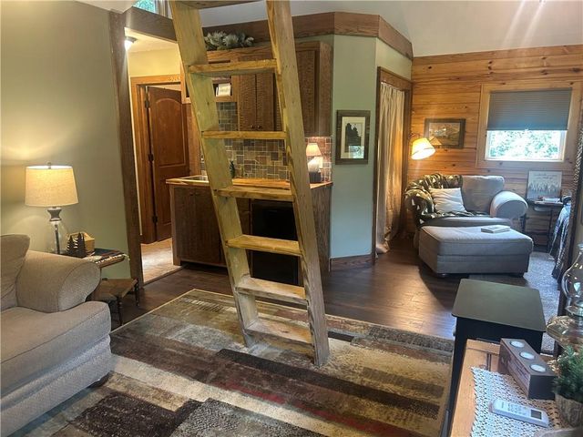 5298 Chihuahua Road, Higginsville, MO 64037