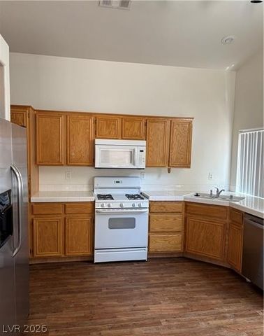 803 Seco Verde Avenue, Henderson, NV 89015