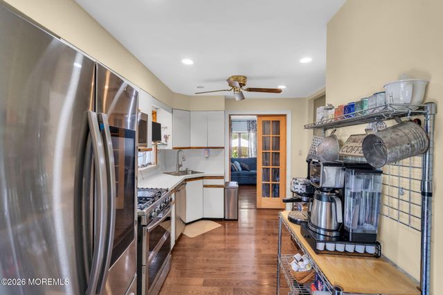 35 Marlboro Street, Morganville, NJ 07751
