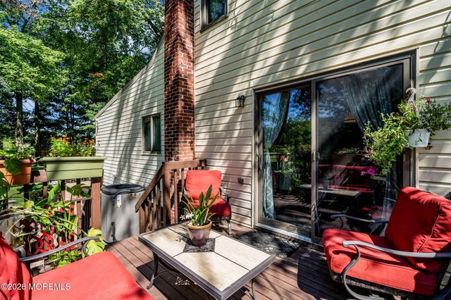 35 Marlboro Street, Morganville, NJ 07751