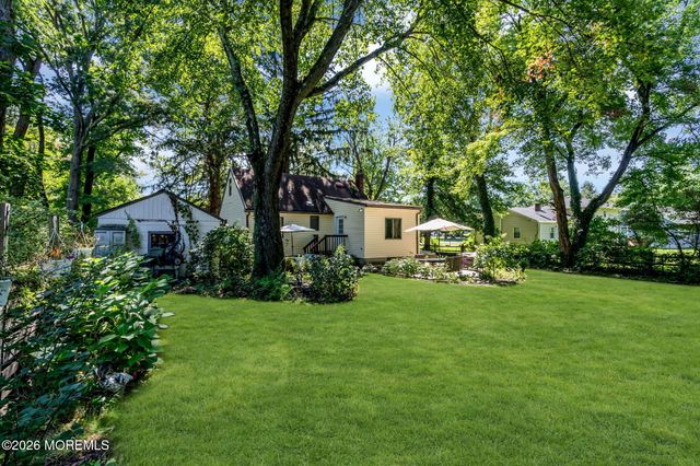 35 Marlboro Street, Morganville, NJ 07751