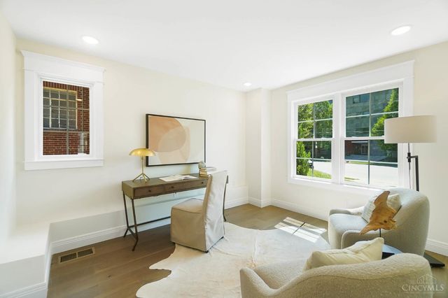 2800 Erie Avenue, Cincinnati, OH 45208