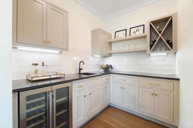 2800 Erie Avenue, Cincinnati, OH 45208