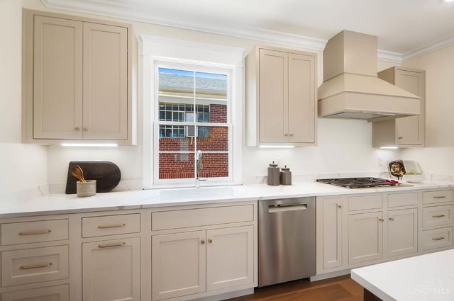 2800 Erie Avenue, Cincinnati, OH 45208