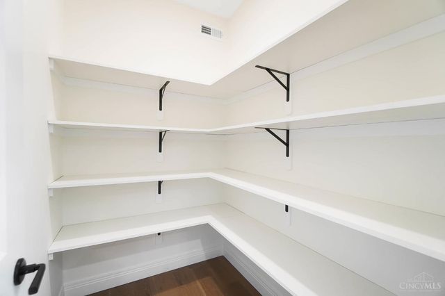 2800 Erie Avenue, Cincinnati, OH 45208