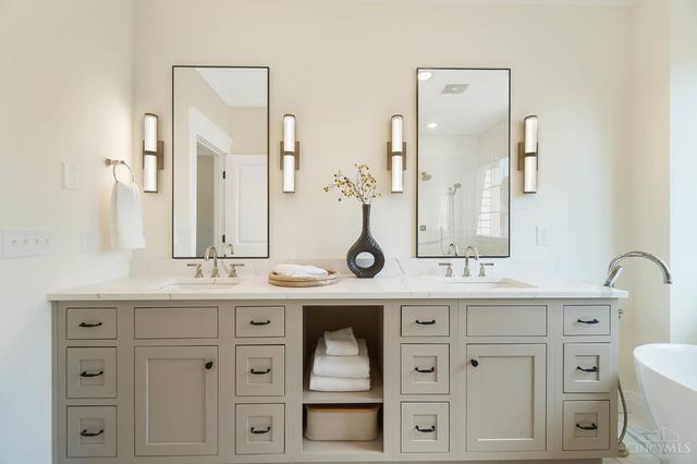 2800 Erie Avenue, Cincinnati, OH 45208