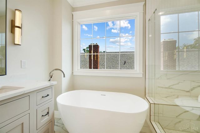 2800 Erie Avenue, Cincinnati, OH 45208