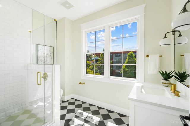 2800 Erie Avenue, Cincinnati, OH 45208