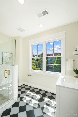 2800 Erie Avenue, Cincinnati, OH 45208