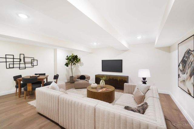 2800 Erie Avenue, Cincinnati, OH 45208