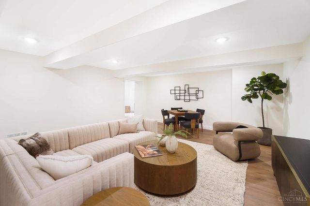 2800 Erie Avenue, Cincinnati, OH 45208