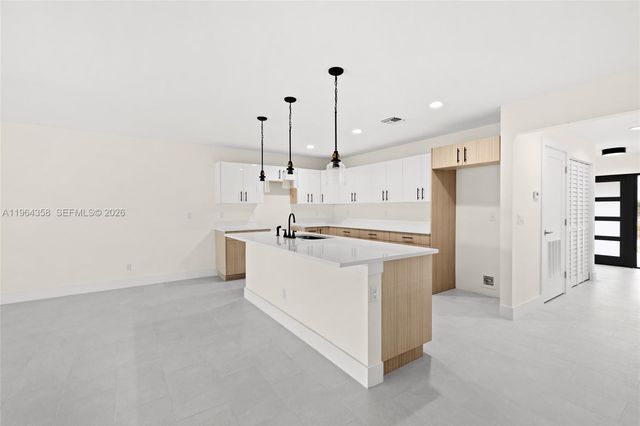 560 SW Carter Avenue, Port St. Lucie, Port St Lucie, FL 34983
