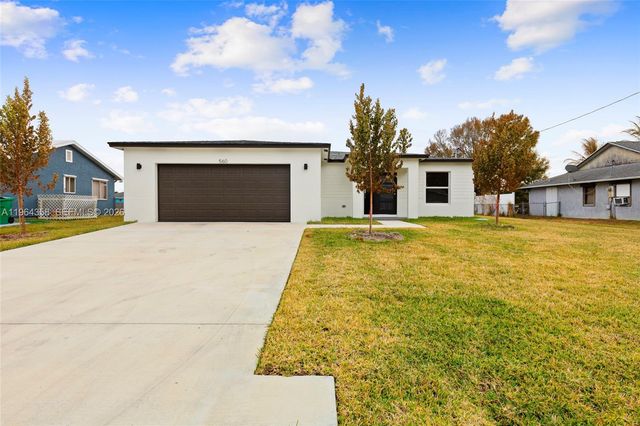 560 SW Carter Avenue, Port St. Lucie, Port St Lucie, FL 34983