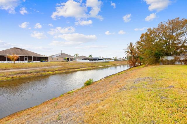 560 SW Carter Avenue, Port St. Lucie, Port St Lucie, FL 34983