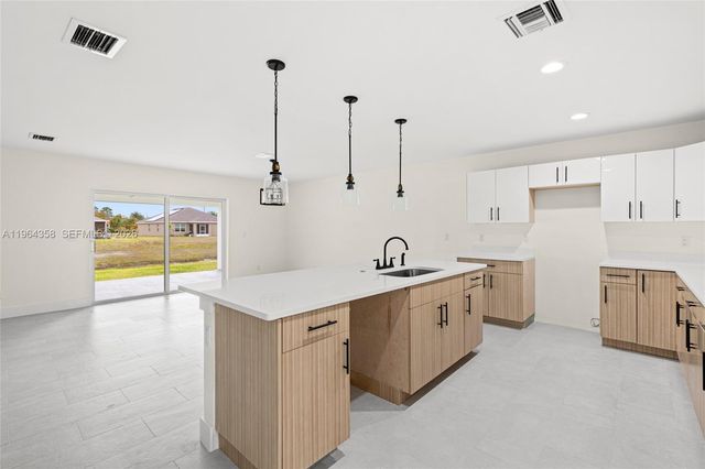 560 SW Carter Avenue, Port St. Lucie, Port St Lucie, FL 34983