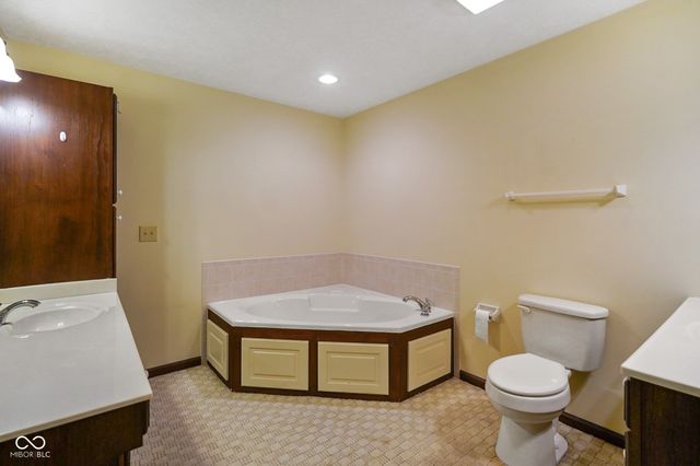 11830 Civic Circle, Mooresville, IN 46158