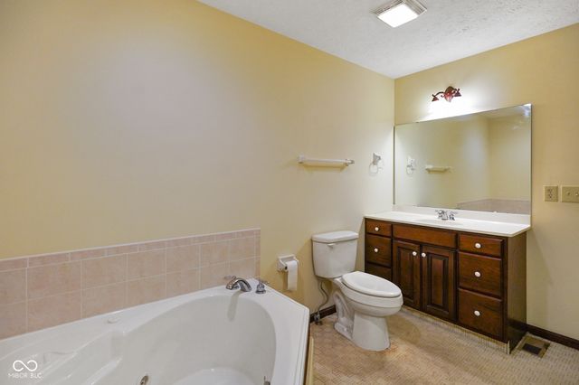 11830 Civic Circle, Mooresville, IN 46158