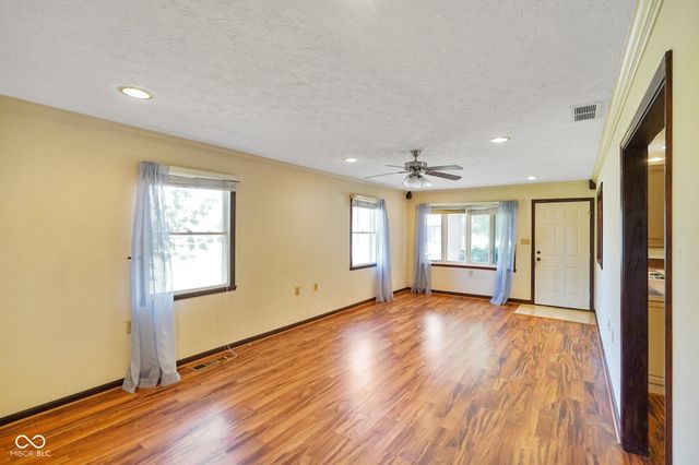 11830 Civic Circle, Mooresville, IN 46158