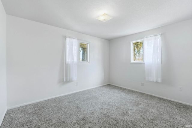 2624 Garden Park Drive, Fort Wayne, IN 46825