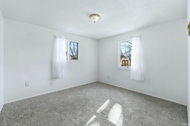 2624 Garden Park Drive, Fort Wayne, IN 46825
