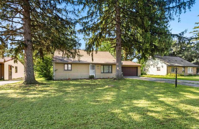 2624 Garden Park Drive, Fort Wayne, IN 46825