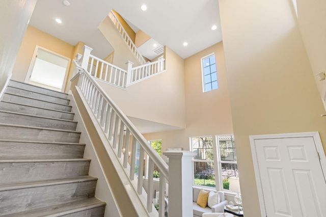 300 Crestridge Court, San Jose, CA 95138