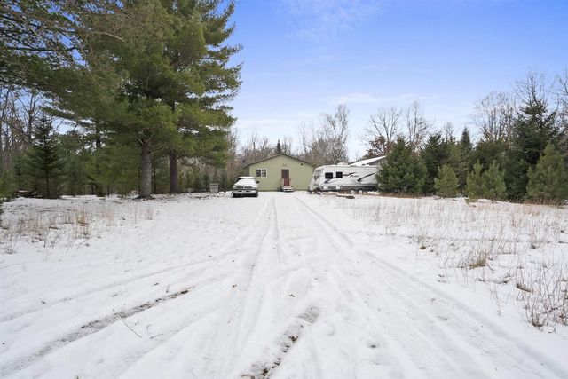 N12802 PIKE RIVER ROAD, Wausaukee, WI 54177