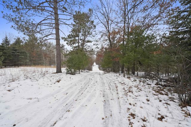 N12802 PIKE RIVER ROAD, Wausaukee, WI 54177