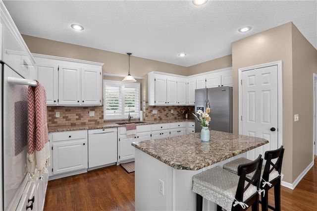 14602 S Hagan Street, Olathe, KS 66062