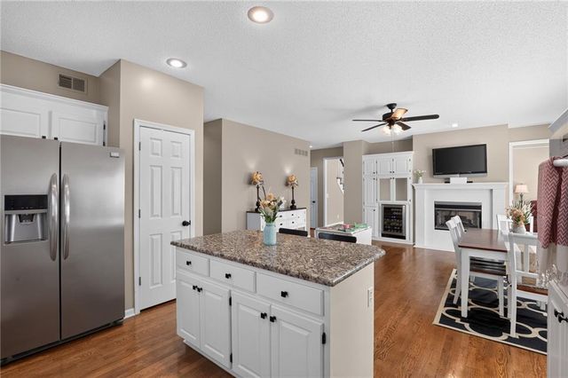14602 S Hagan Street, Olathe, KS 66062