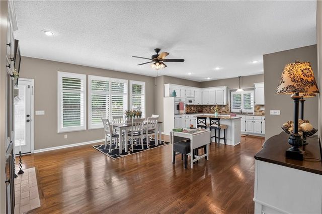 14602 S Hagan Street, Olathe, KS 66062