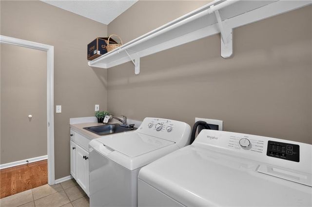 14602 S Hagan Street, Olathe, KS 66062