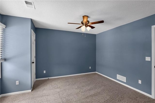 14602 S Hagan Street, Olathe, KS 66062