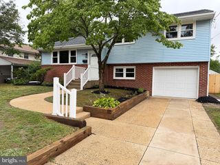 18 NASSAU AVE, West Deptford, NJ 08096