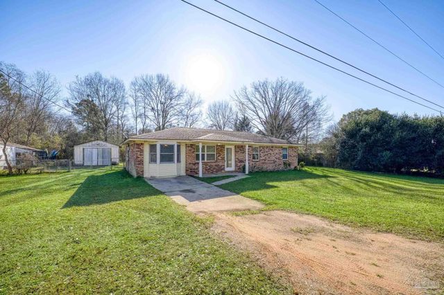 7599 Woods Rd, Pensacola, FL 32526