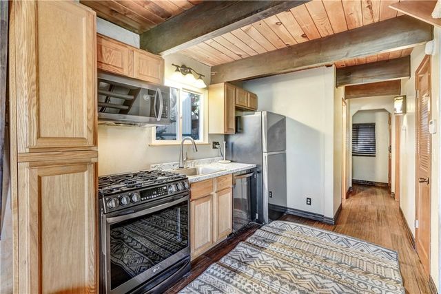 28673 Manitoba, Lake Arrowhead, CA 92352