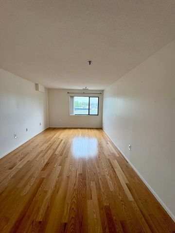 3920 Mystic Valley Pkwy 206, Medford, MA 02155