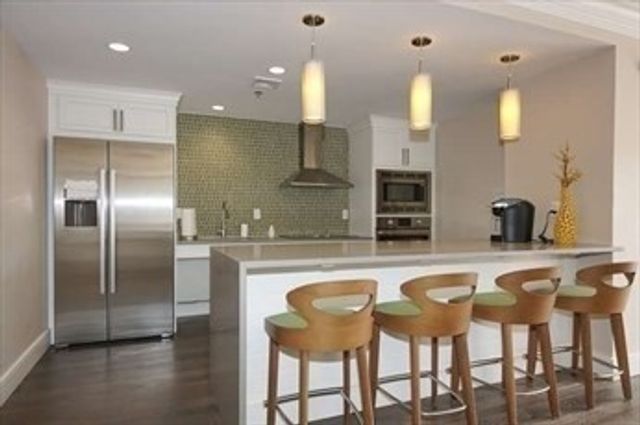 3920 Mystic Valley Pkwy 206, Medford, MA 02155