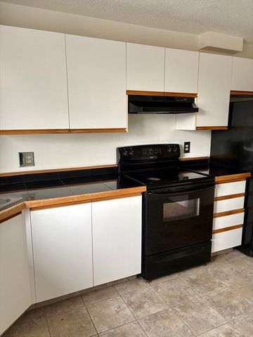 3920 Mystic Valley Pkwy 206, Medford, MA 02155