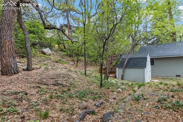 1527 W Cheyenne Road, Colorado Springs, CO 80906