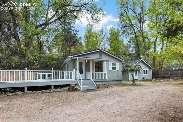 1527 W Cheyenne Road, Colorado Springs, CO 80906
