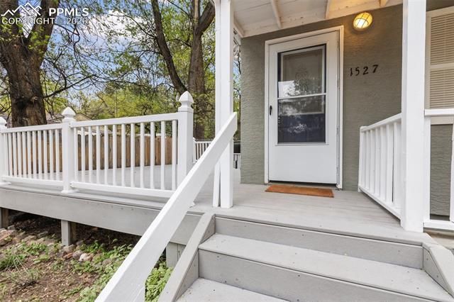 1527 W Cheyenne Road, Colorado Springs, CO 80906