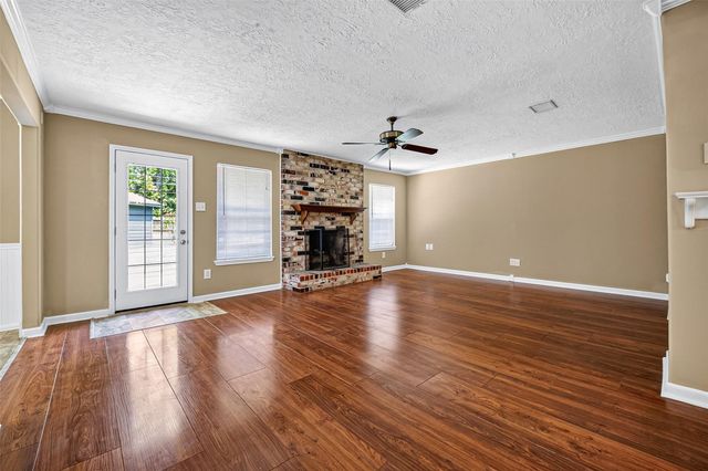 560 Savannah Park, Conroe, TX 77302