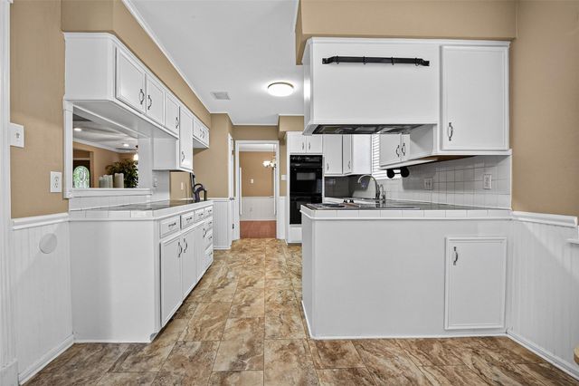 560 Savannah Park, Conroe, TX 77302