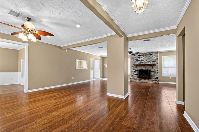 560 Savannah Park, Conroe, TX 77302