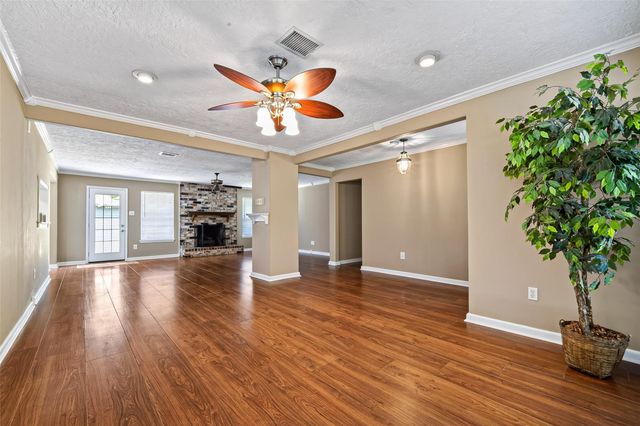 560 Savannah Park, Conroe, TX 77302