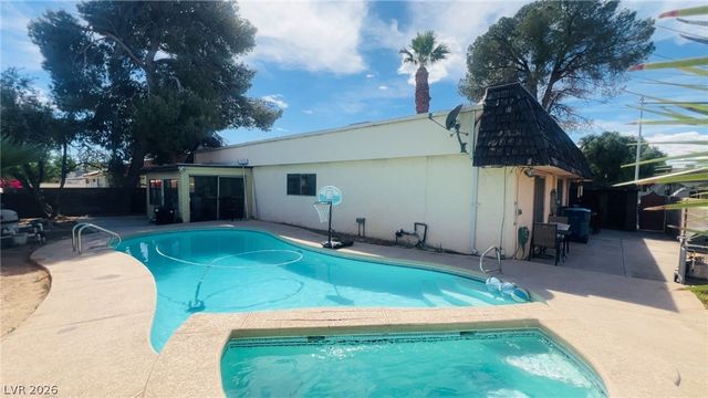 3668 Monte Verde Street, Las Vegas, NV 89121