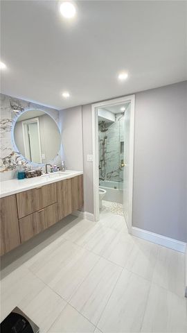 100 Bayview Dr 306, Sunny Isles Beach, FL 33160